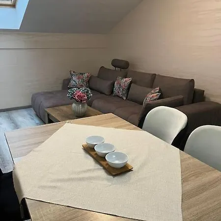 Apartman Moste 5 -with Pool&parking, Ev Station Ljubljana